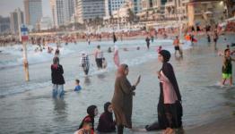 السباحة في بحر فلسطين