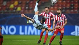 ركلة اللاعب جيرو
