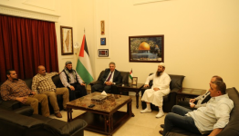 خلال الاجتماع