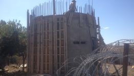 بناء الجدار الأسمنتي