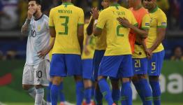 فرحة لاعبون المنتخب البرازيلي بالهدف الاول