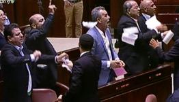 النواب العرب يعترضون على قانون القومية