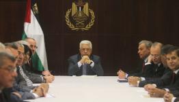 محمود عباس وقيادات فلسطينية
