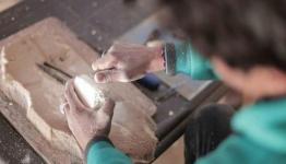 الحجارة الصمّاء إلى لوحات ناطقة بغزة
