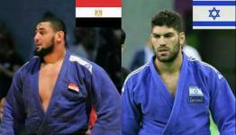 اللاعب المصري إسلام الشهابي واللاعب الصهيوني أور ساساون