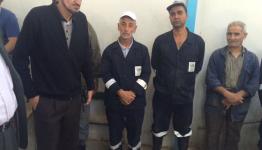 العاملين في الصحة البيئية في مخيم عين الحلوة