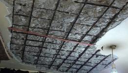 سقوط سقف منزل