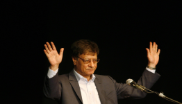 محمود درويش 