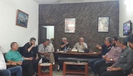 من الاجتماع
