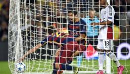 فرحة اللاعب سواريز بتسجيل الهدف الثاني 