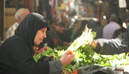  سوق الخضار في عين الحلوة