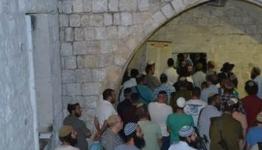 اقتحام المستوطنين لقبر يوسف