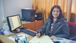 المديرة بات في السادسة عشرة 