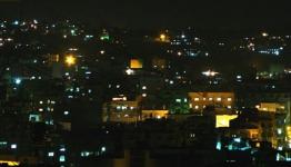 عين الحلوة ليلاً