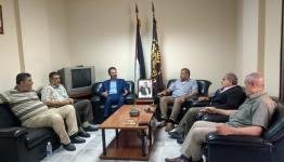 وفد من مخيم برج البراجنة معزيا بالدكتور شلح