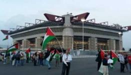 خلال رفع العلم الفلسطيني