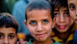 اطفال المخيمات الفلسطينية