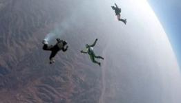 قفزة بدون مظلة