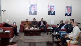 أثناء اللقاء