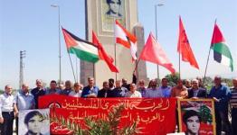 المشاركون في الوقفة التضامنية  