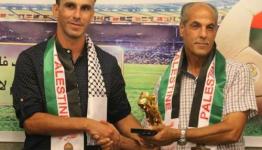 تتويج اللاعب الفلسطيني بالحذاء الذهبي