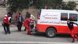 سيارة اسعاف تابعة للهلال الأحمر في غزة