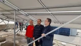 خلال تركيب الواح الطاقة الشمسية