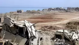 اثار الدمار في مخيم نهر البارد
