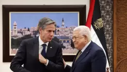 عباس يخضع للابتزاز الأمريكي .