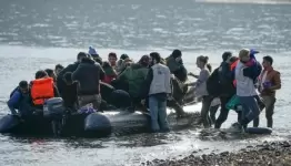 نقاذ 4 فلسطينيين وانتشال جثتين