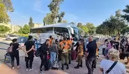 إخلاء المستوطنين في غلاف غزة