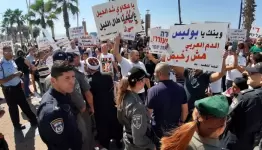 فلسطينيو الداخل المحتل يتظاهرون ضد الجرائم ويتهمون سلطات الاحتلال برعاية المجرمين