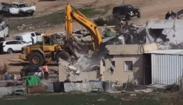 الاحتلال يهدم منزلًا