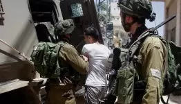 ​​​​​​​الاحتلال يعتقل شابين