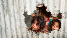 سلطة رام الله تسرق فقراء وأطفال غزة