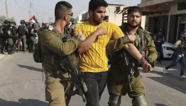 الاحتلال يعتقل مواطنين