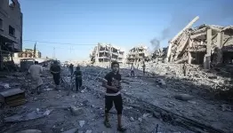 دمر أكثر من 200 ألف وحدة سكنية في غزة