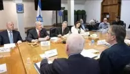 الهزيمة تلاحق حكومة العدو