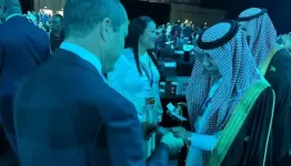 لقاء سعودي "إسرائيلي" وابتسامات متبادلة!