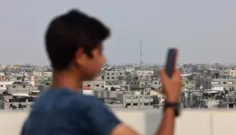 إصلاح شبكات الاتصال بغزة