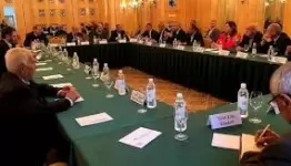 من  جلسات الحوار في موسكو