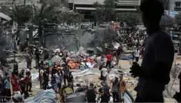 كلية تؤوي نازحين شمال مدينة غزة