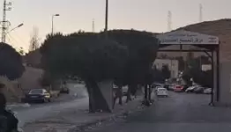 قطرع الطريق الدولية بين لبنان وسوريا بغارة صهيونية
