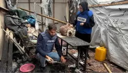 يكشفون الحقيقة ويفضحون الاحتلال