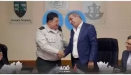 الشيخ مع أصدقائه الضباط الصهاينة!