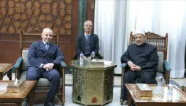 شيخ الأزهر مستقبلا السفير الايطالي