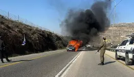 مستوطنون يهاجمون أبًا وابنته