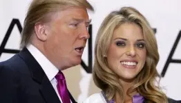 ملكة جمال كاليفورنيا مجرم الحرب ترامب