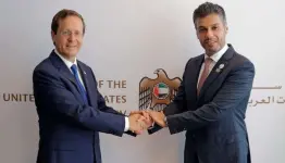 مصافحى إماراتية "إسرائيلية" على دماء الفلسطينيين واللبنانيين