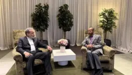 عرقجي يستعرض مع وزير الخارجية العماني الموقف الإيراني